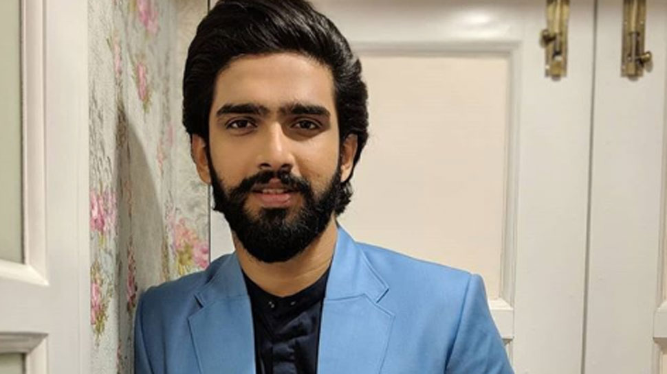 Music composer Amaal Mallik bets high on this new voice. Find out who and why?